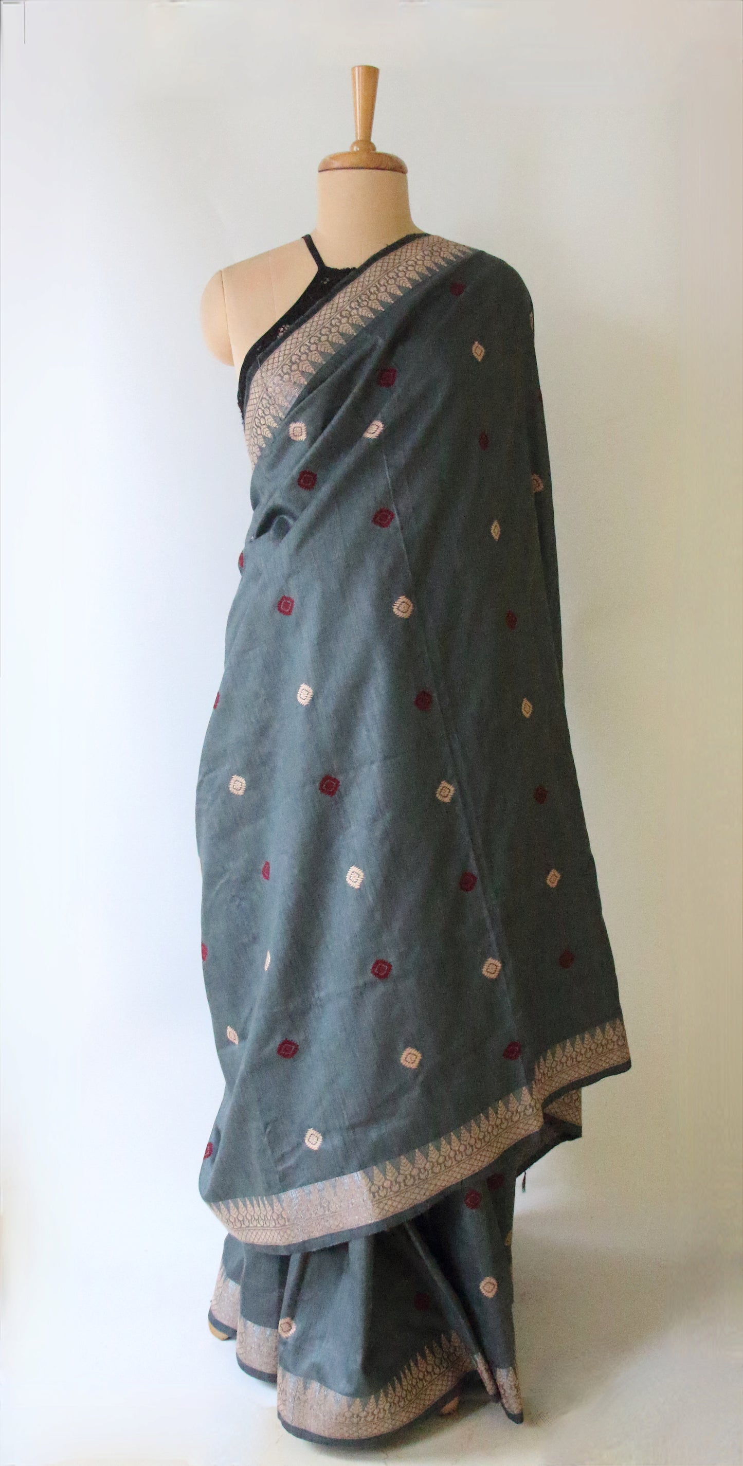 Eri Silk Saree in Grey colour from Assam