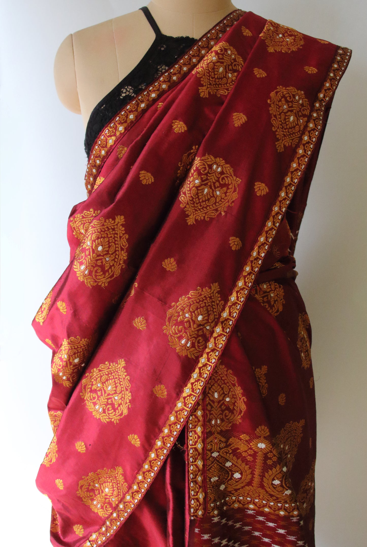 Maroon Red Traditional Pure Silk Mekhela Chador Set