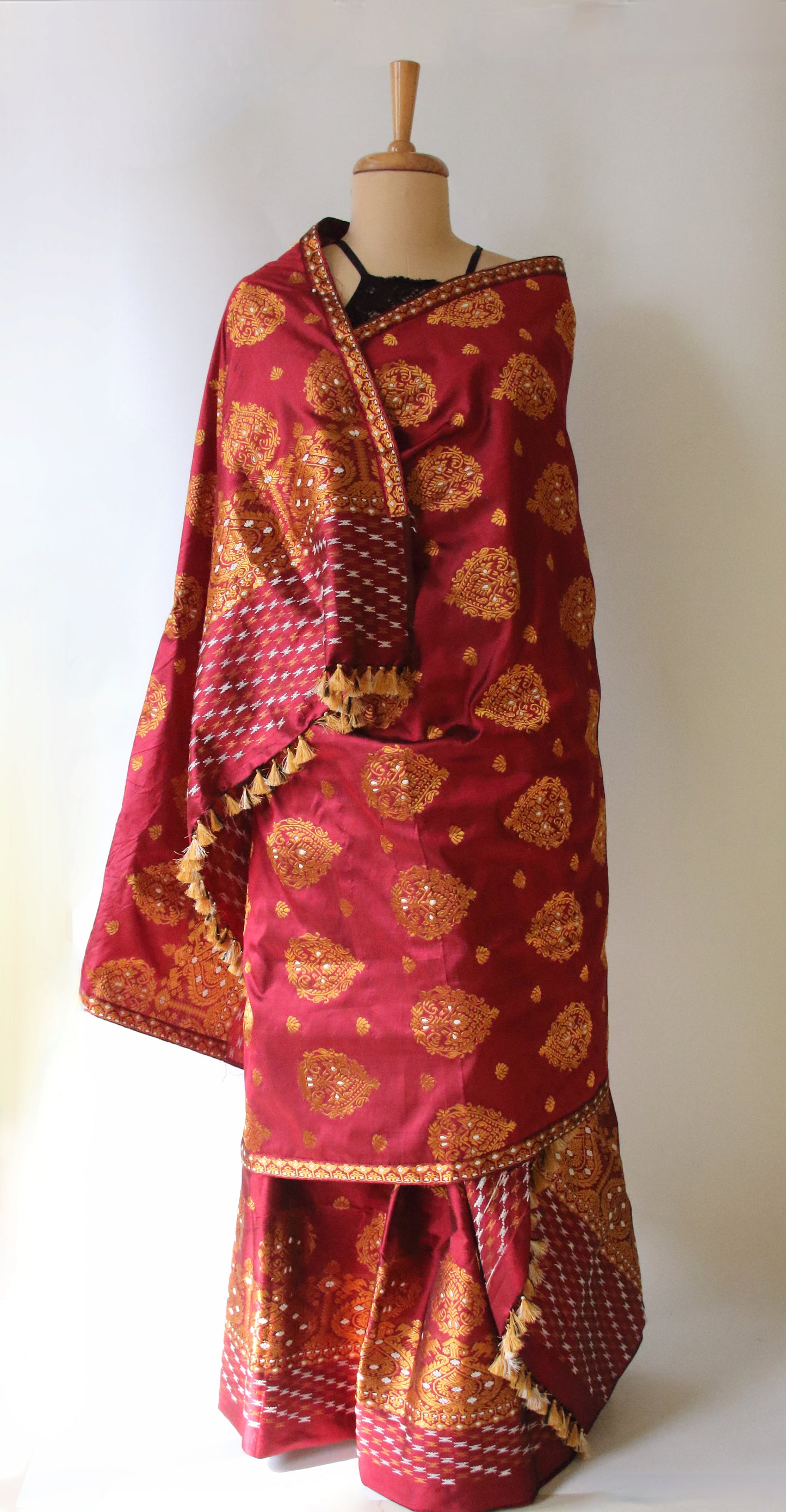 Maroon Red Traditional Pure Silk Mekhela Chador Set
