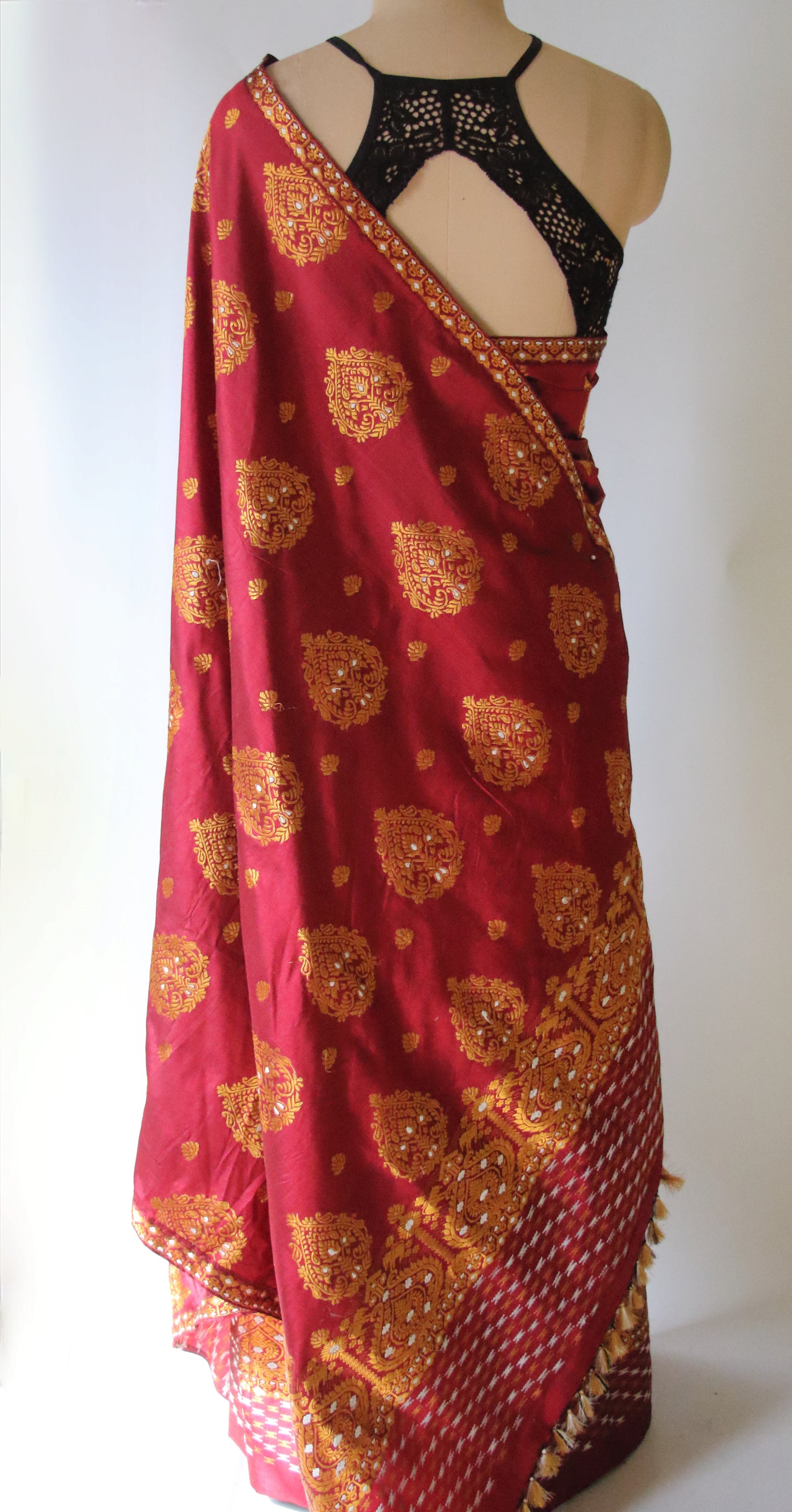 Maroon Red Traditional Pure Silk Mekhela Chador Set