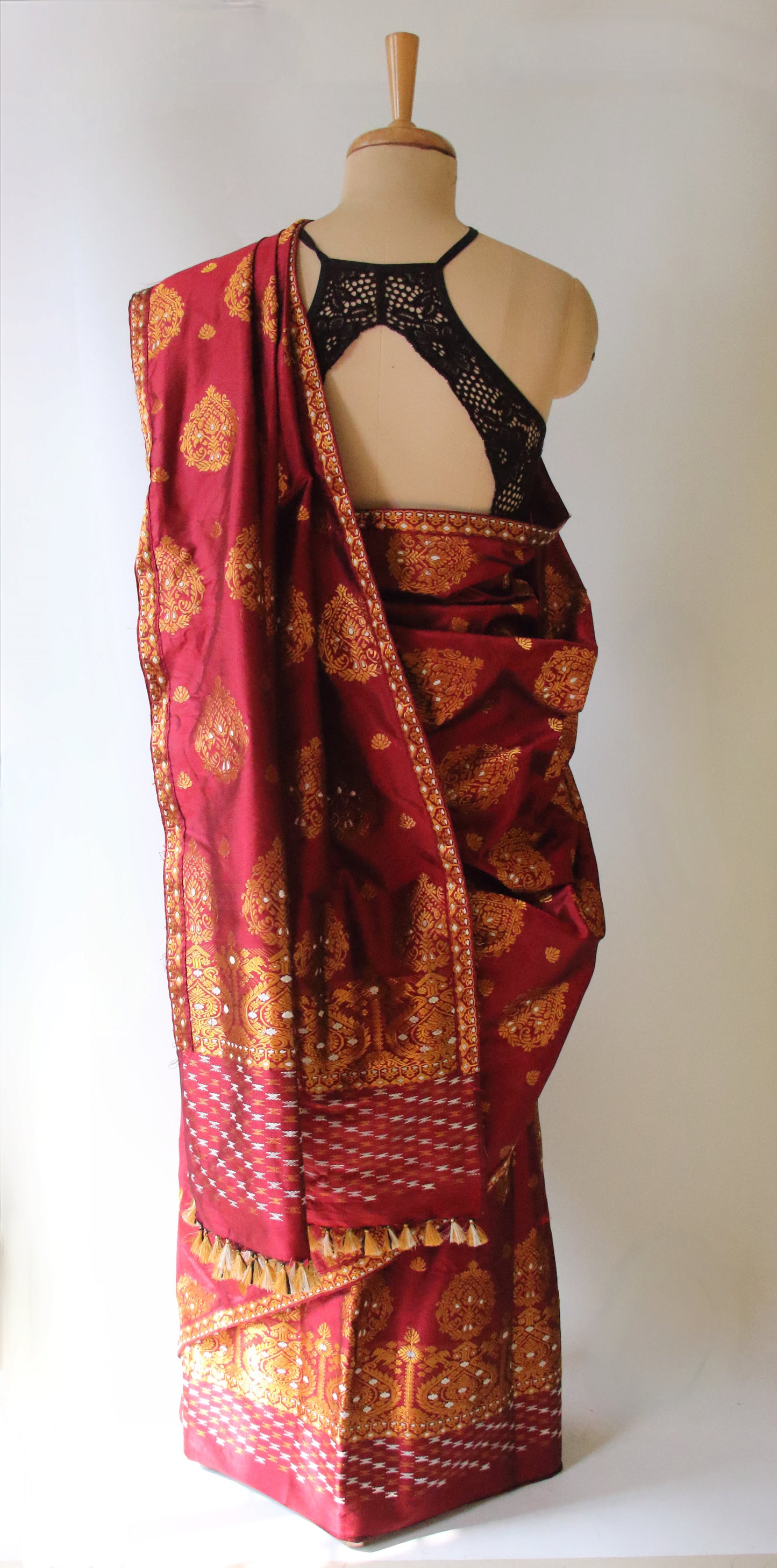 Maroon Red Traditional Pure Silk Mekhela Chador Set