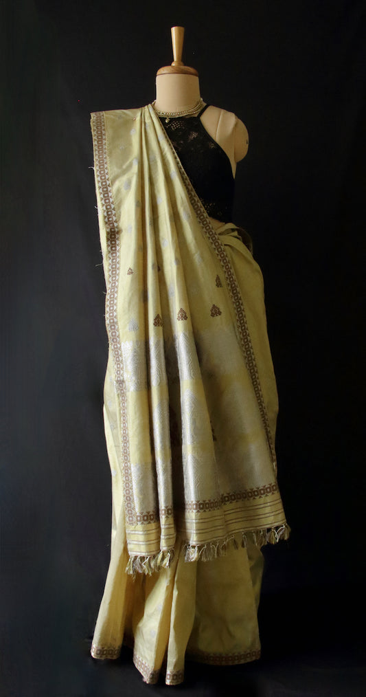 Soft Moss Green Colour Handloom Mulberry Silk Saree from Assam