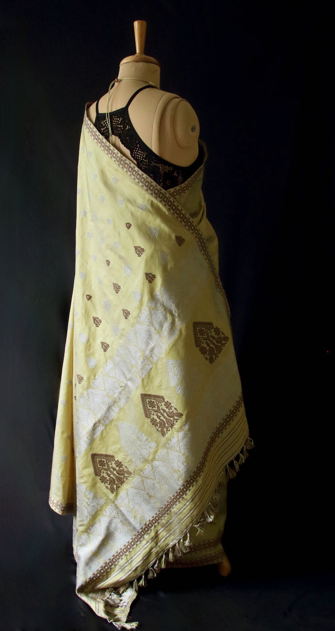 Soft Moss Green Colour Handloom Mulberry Silk Saree from Assam