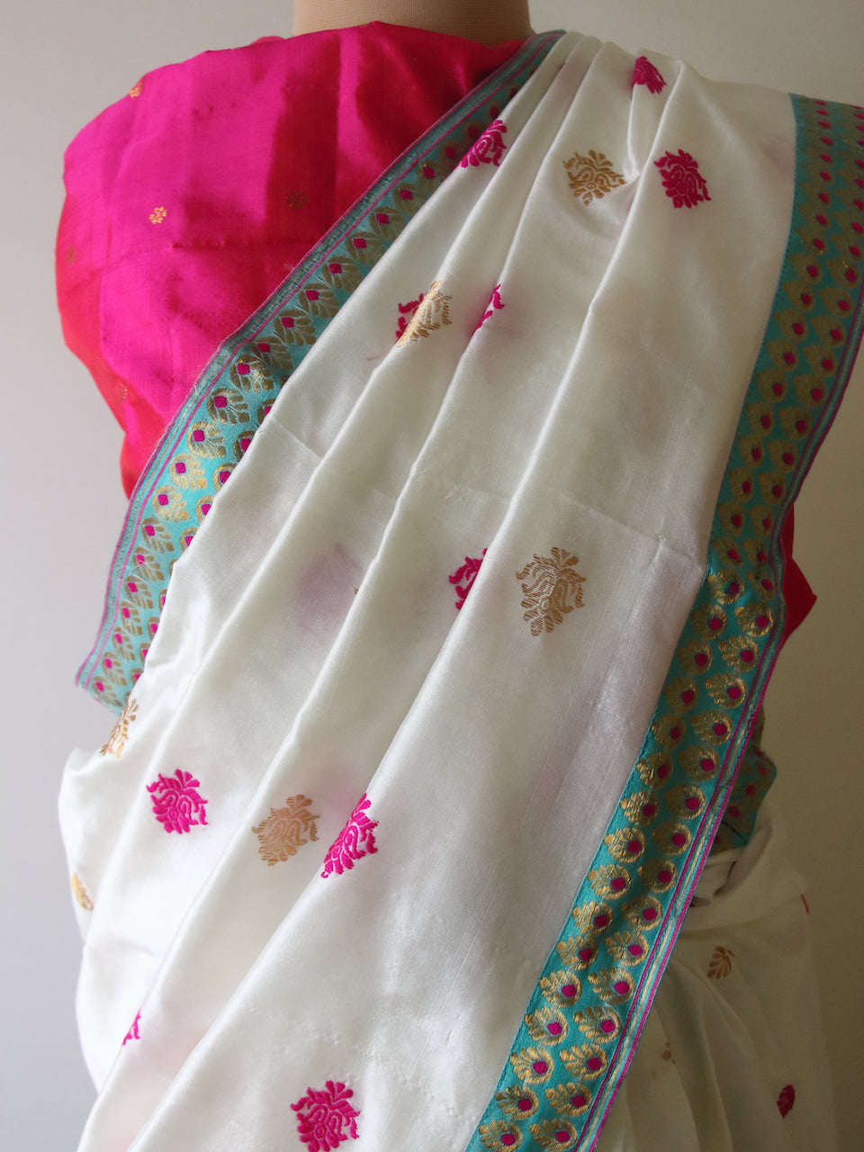 Natural White with Contrast Blouse Handloom Mulberry Silk Saree from Assam