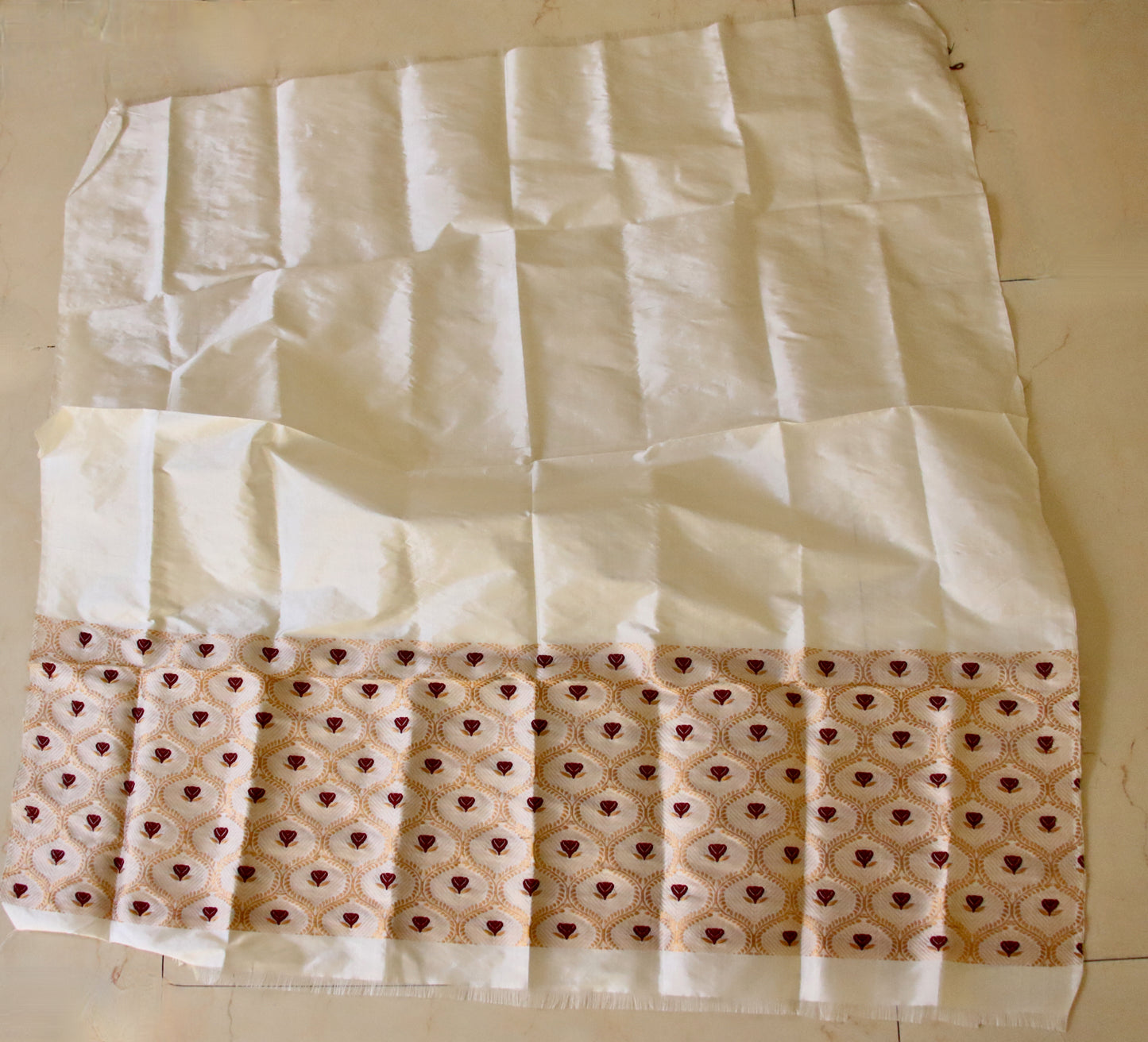 Natural White Handloom Mulberry Silk Mekhla Chador Set