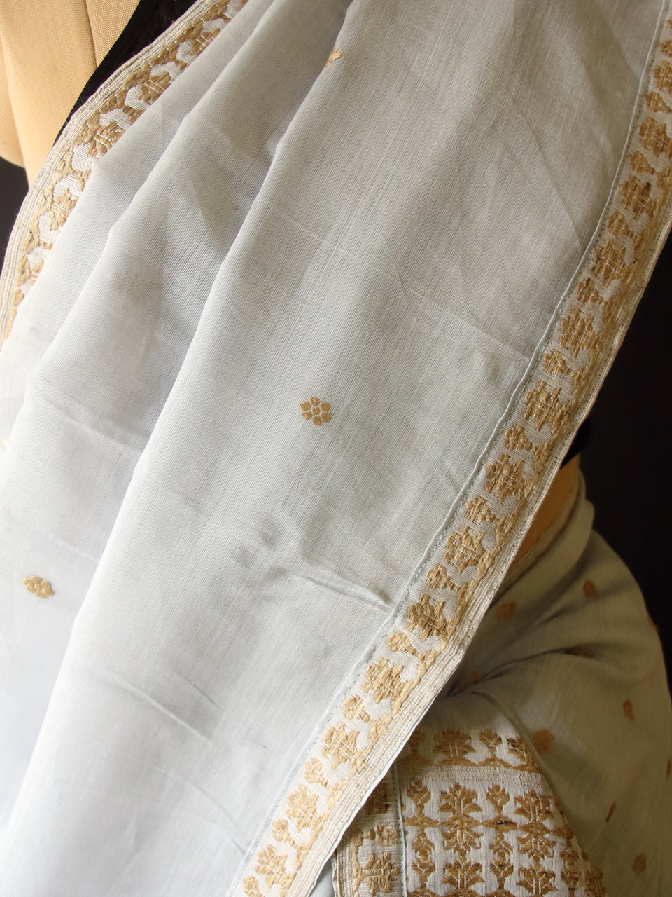 Light Grey Cotton Silk Traditional Handloom Mekhela Chador Set from Assam (Copy)