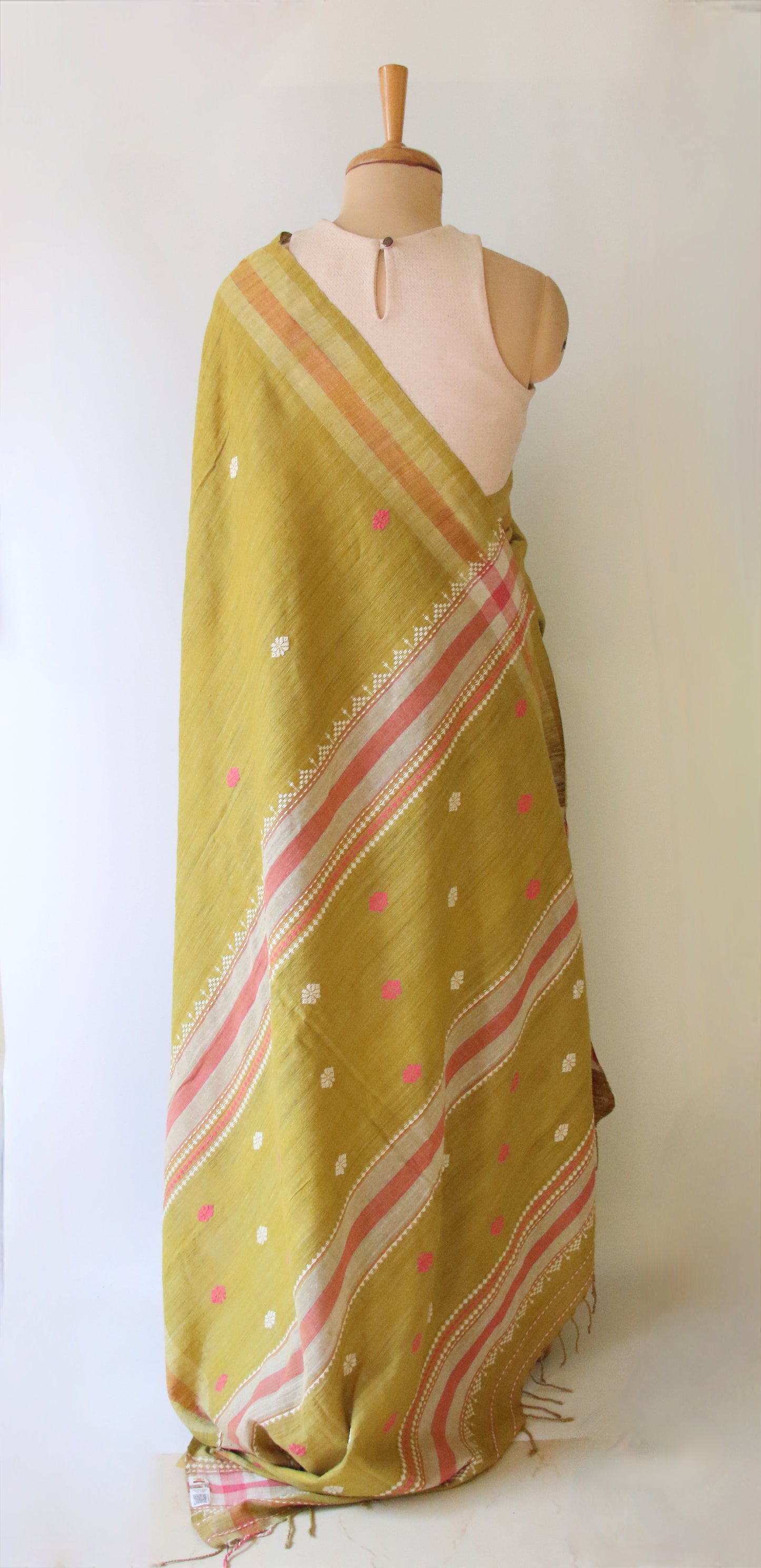 Handwoven Green colour Natural Dyed Eri Silk Sari from Assam