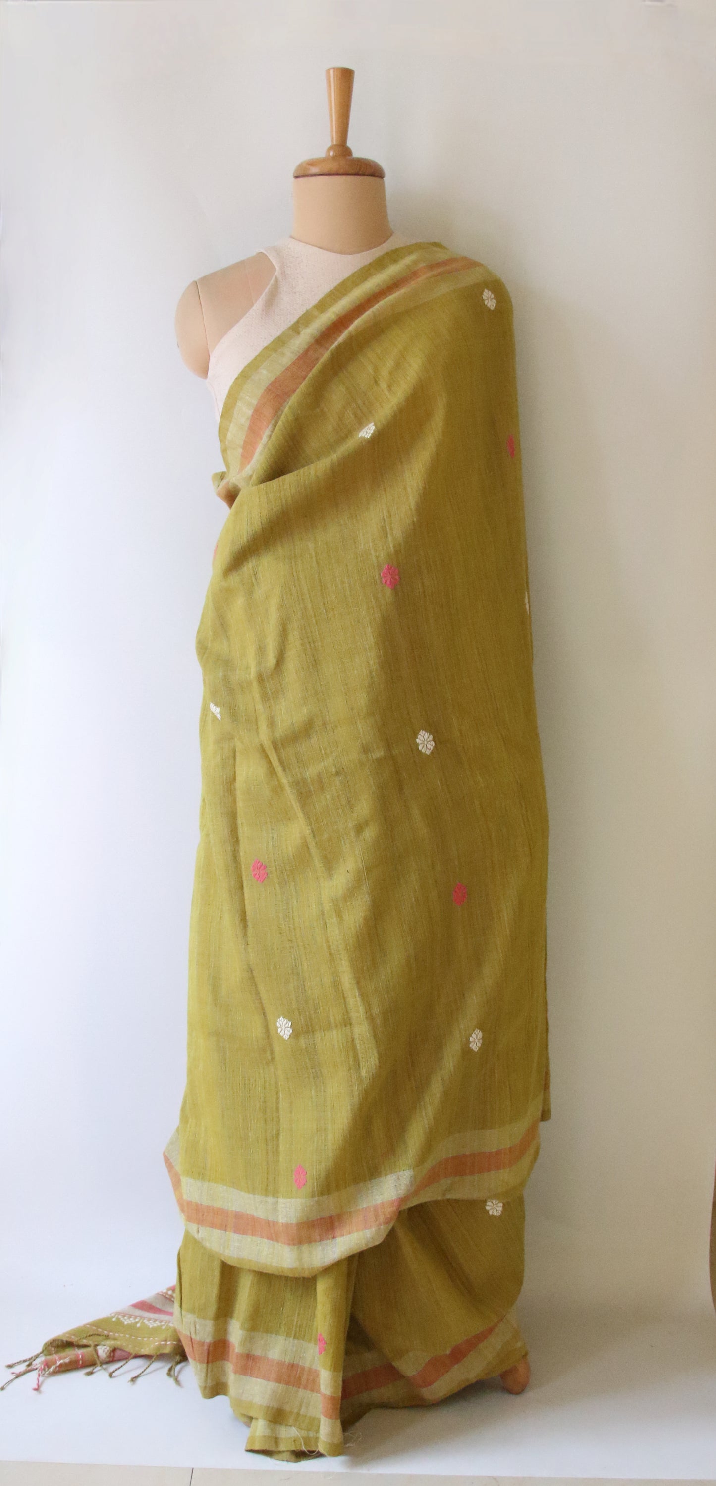 Handwoven Green colour Natural Dyed Eri Silk Sari from Assam