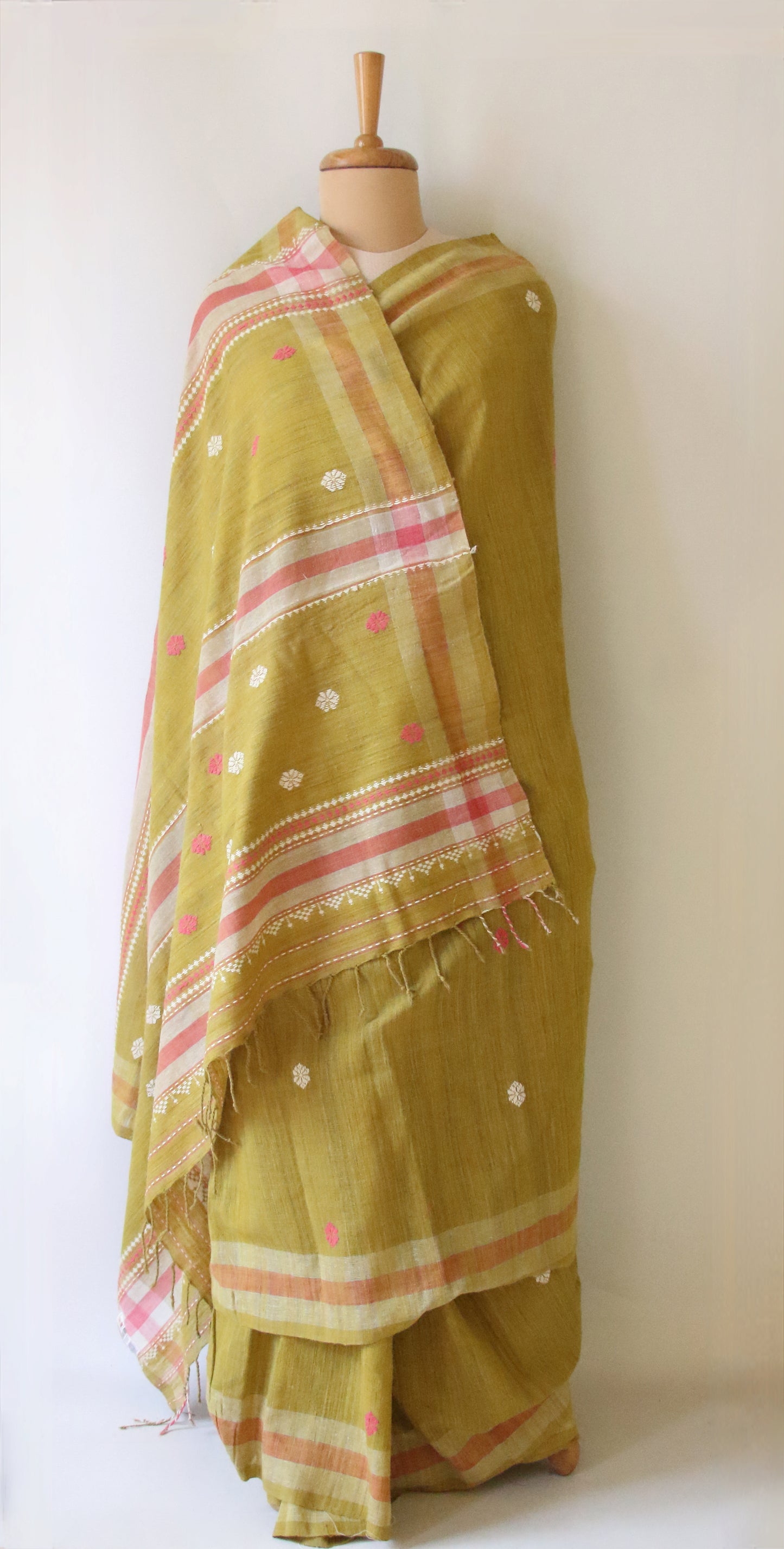 Handwoven Green colour Natural Dyed Eri Silk Sari from Assam