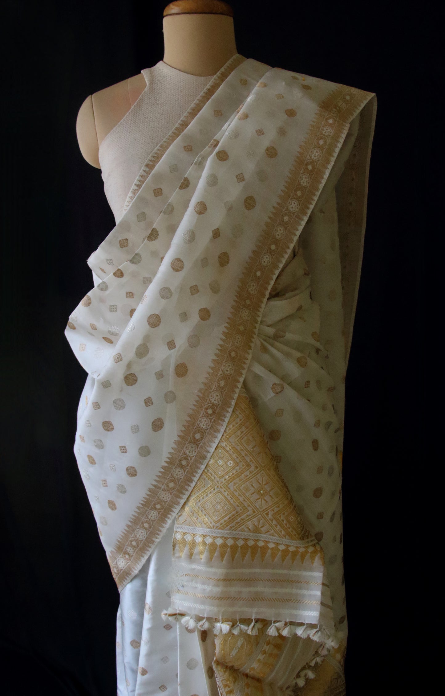 Natural Off White Colour Traditional Handloom Mulberry Silk Mekhla Chador Set