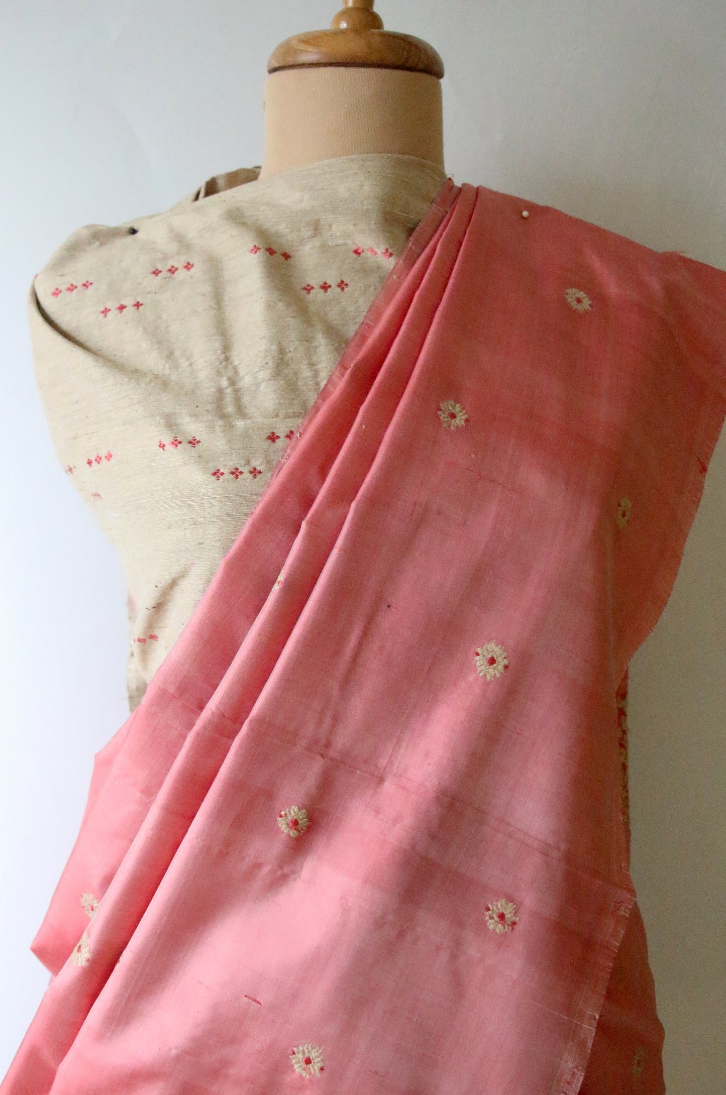 Pink Natural Dyed Handloom Mulberry Silk Saree With Contrast Blouse