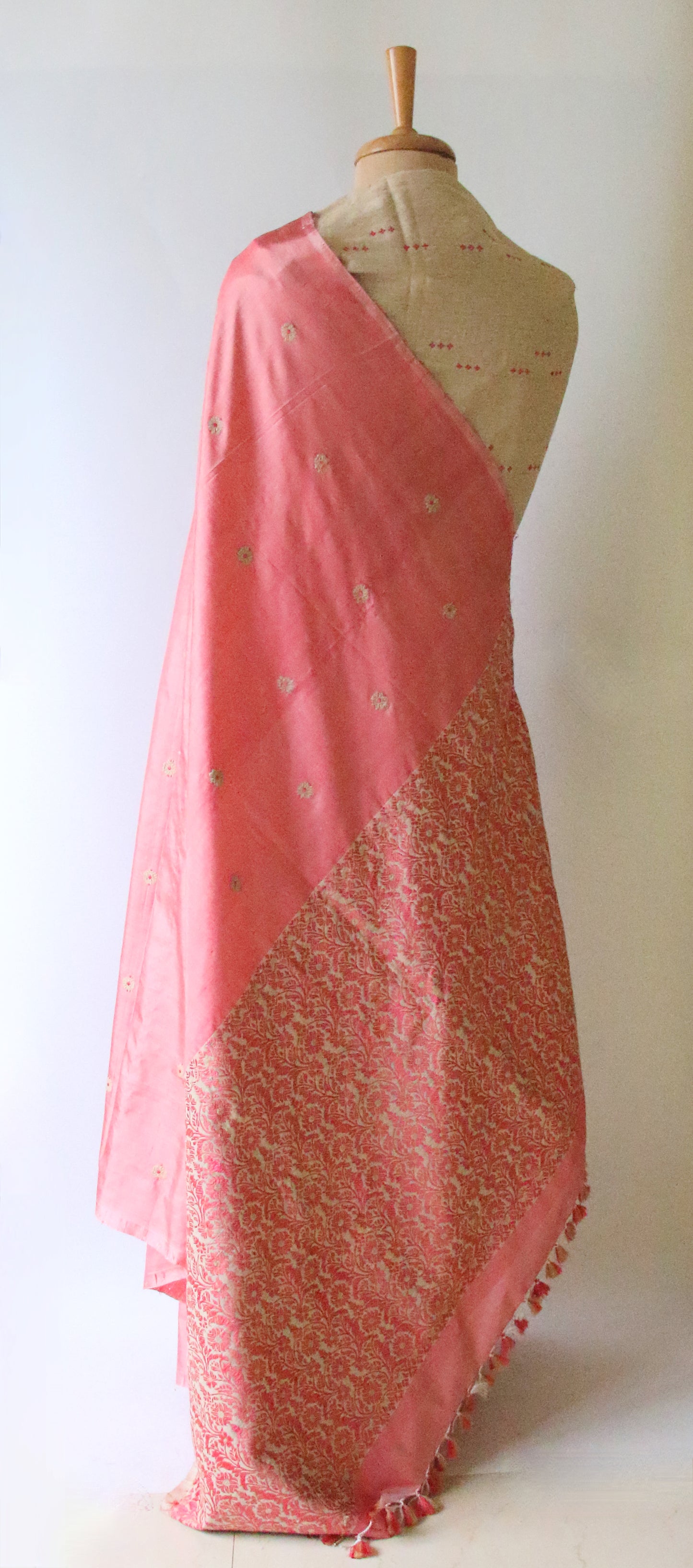 Pink Natural Dyed Handloom Mulberry Silk Saree With Contrast Blouse