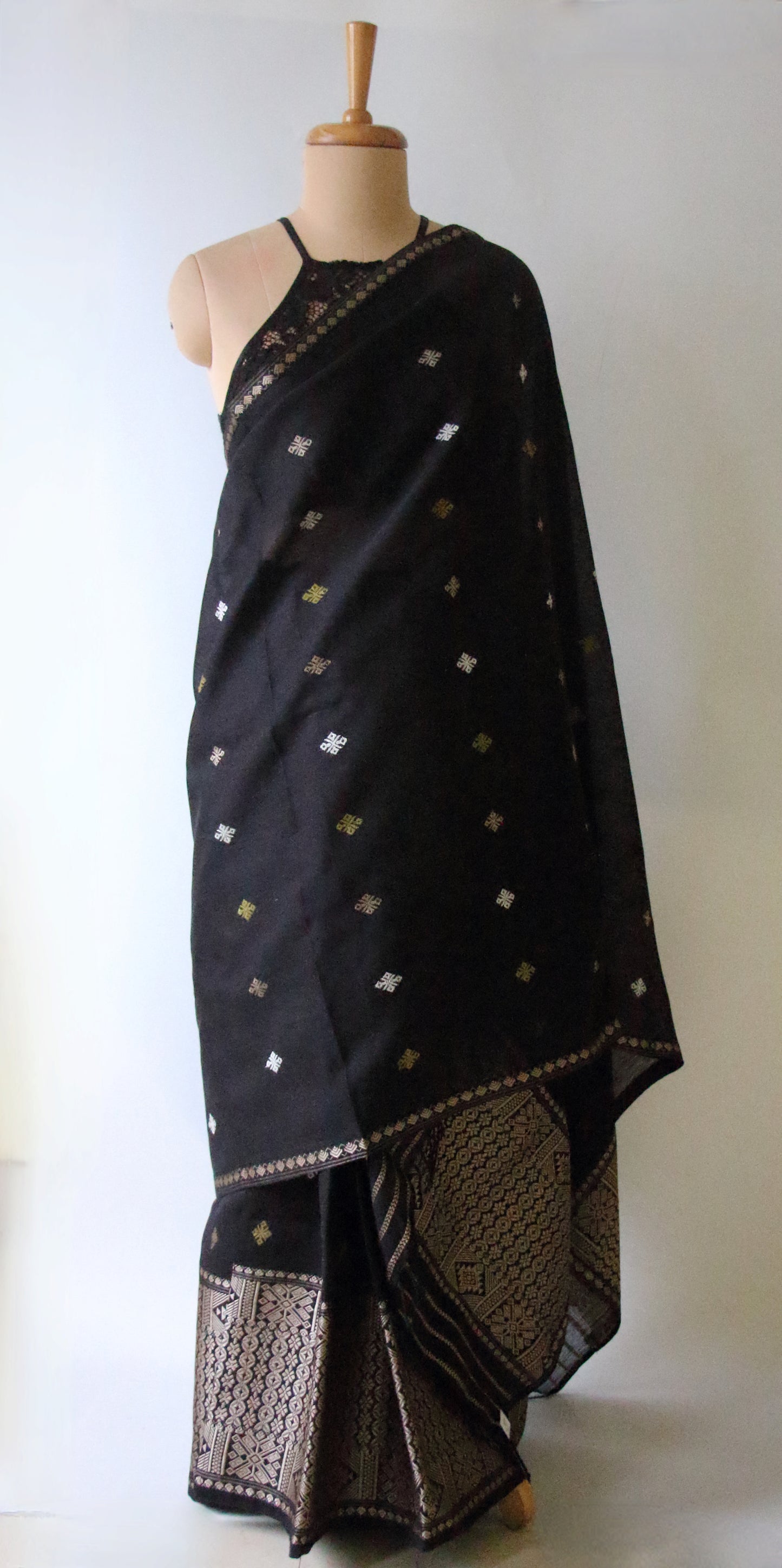 Dark Grey Cotton Silk Handloom Mekhela Chador Set from Assam