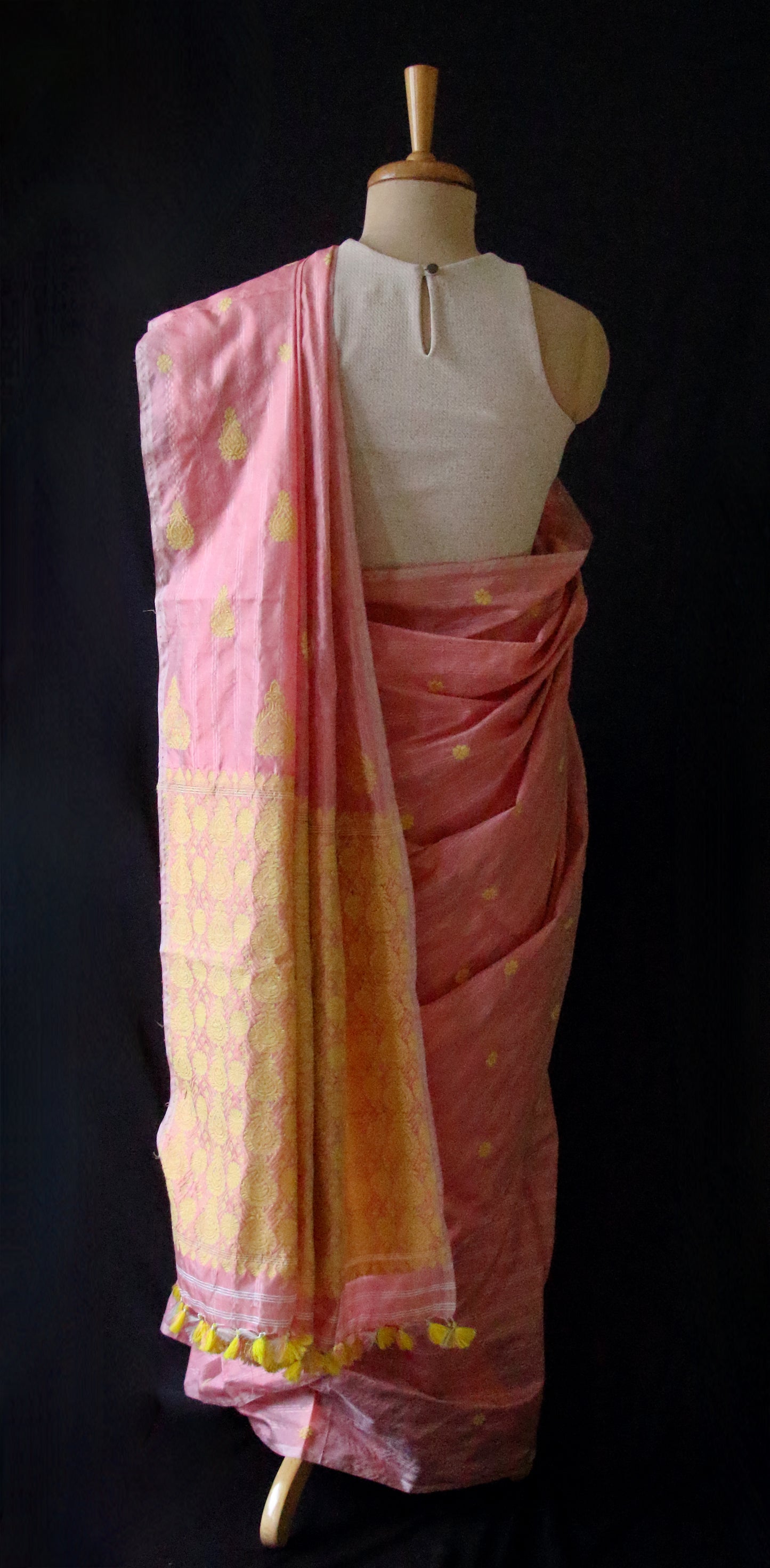 Pink Natural dyed Handloom Silk Saree with chequered effect from Assam