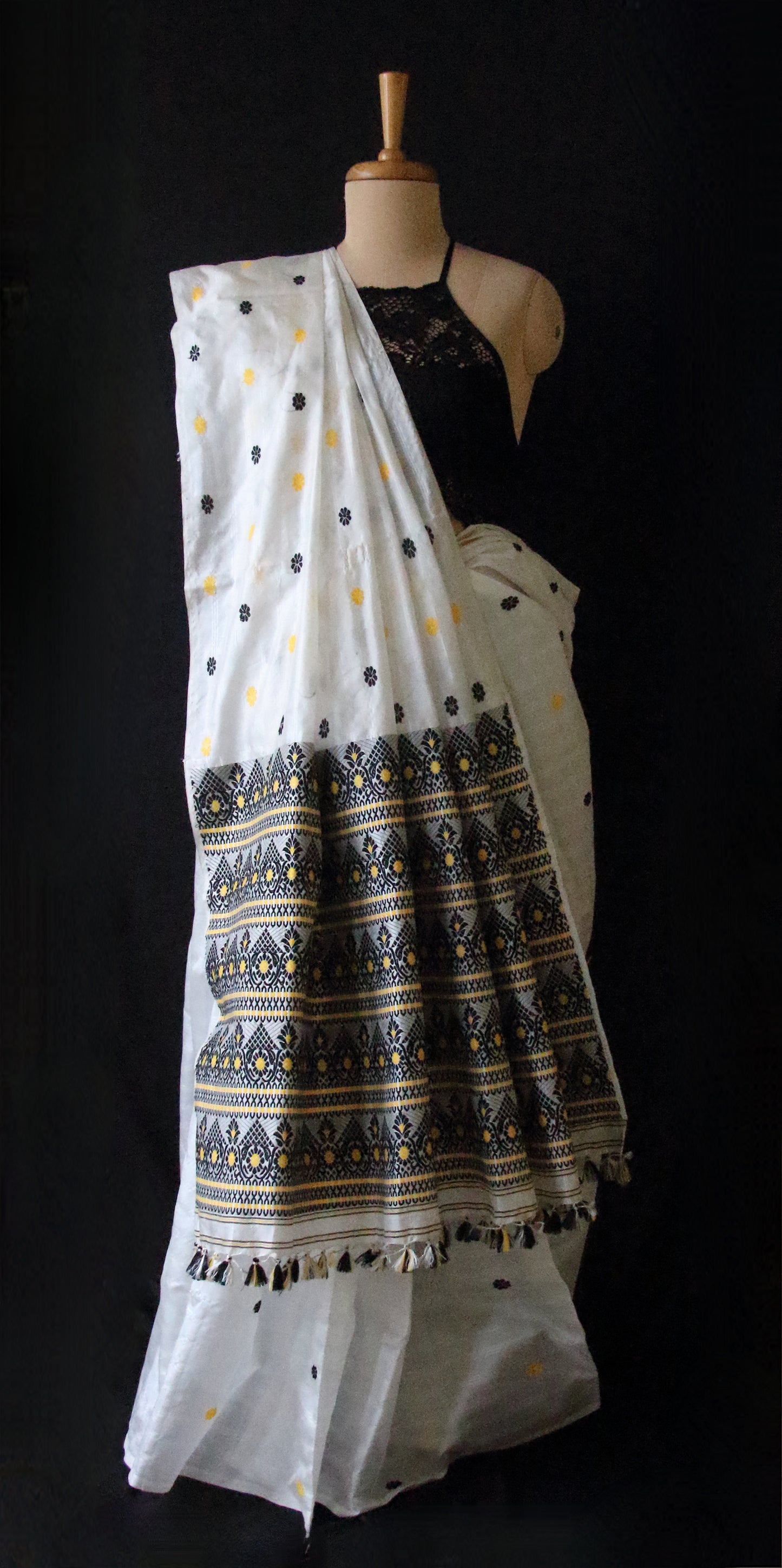 Natural White Handloom Silk Saree with chequered effect from Assam