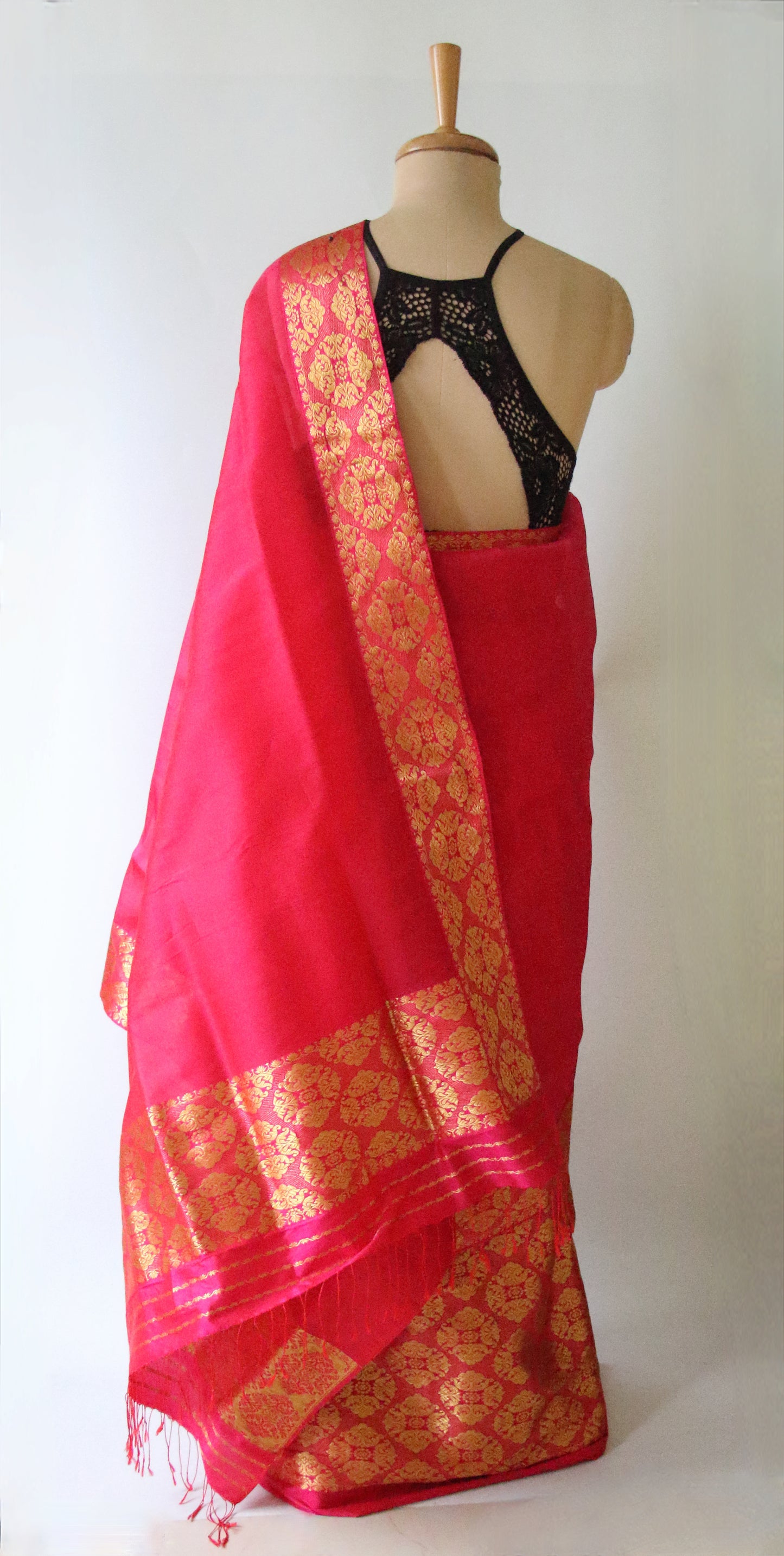 Magenta Pink  Handloom Mulberry Silk Mekhla Chador Set