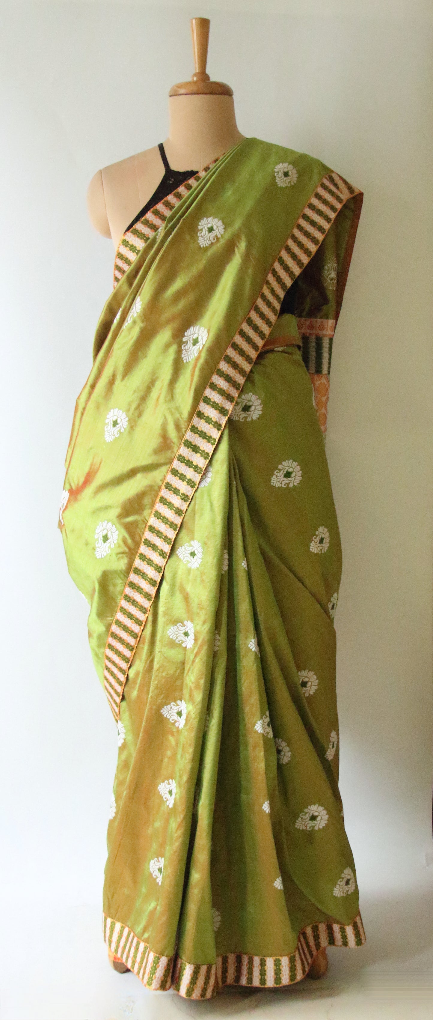 Two Tone Green Colour Handloom Mulberry Silk Saree from Assam