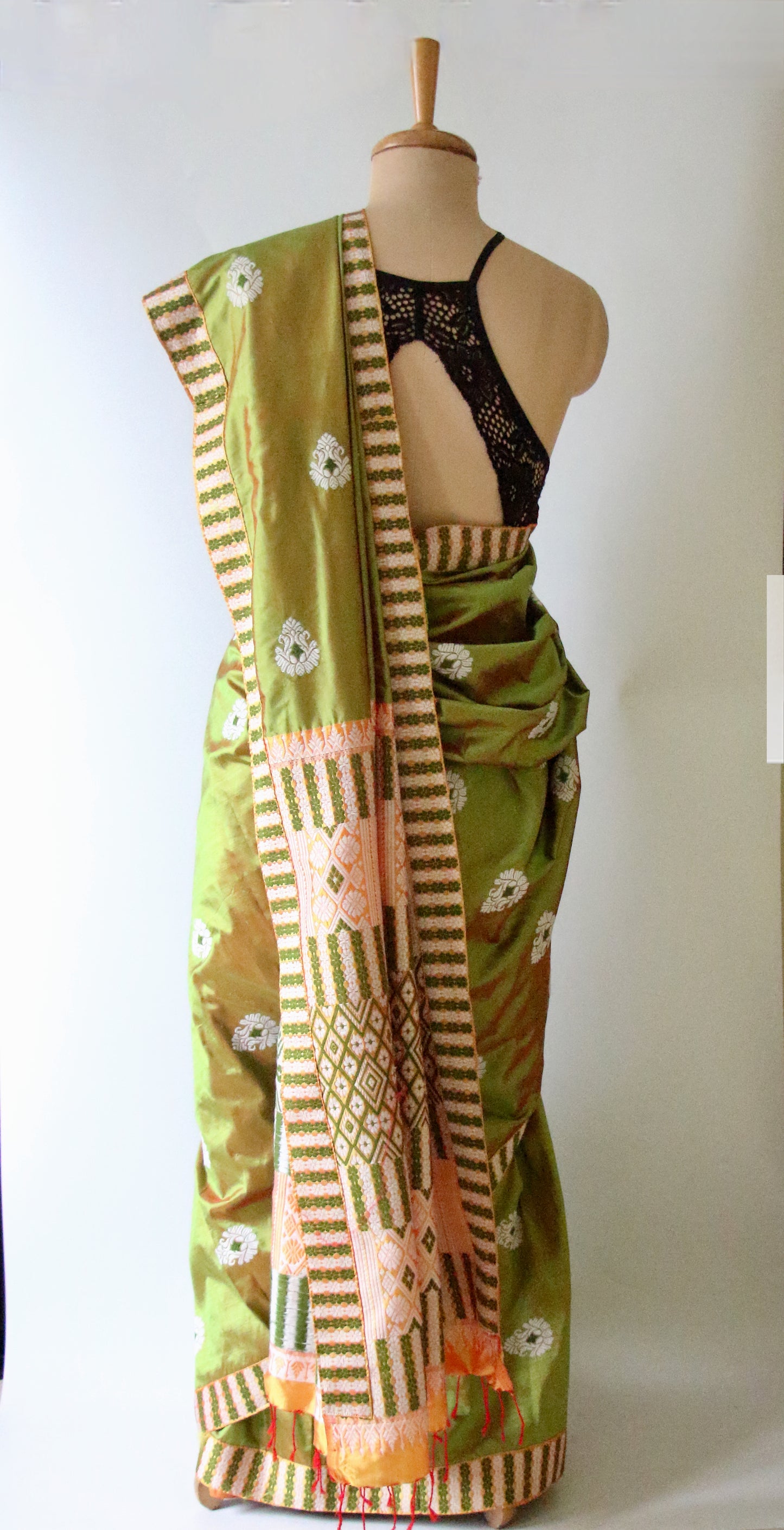 Two Tone Green Colour Handloom Mulberry Silk Saree from Assam