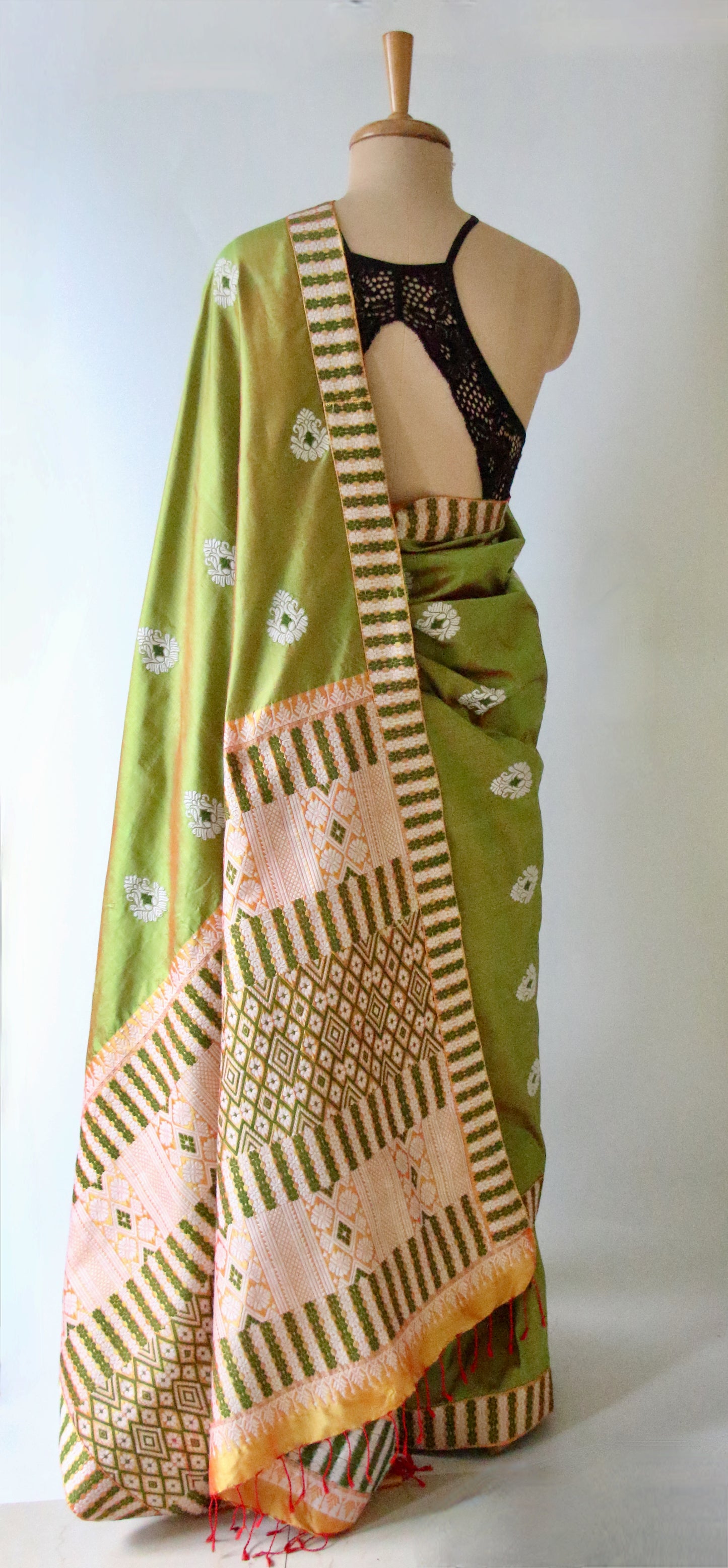Two Tone Green Colour Handloom Mulberry Silk Saree from Assam