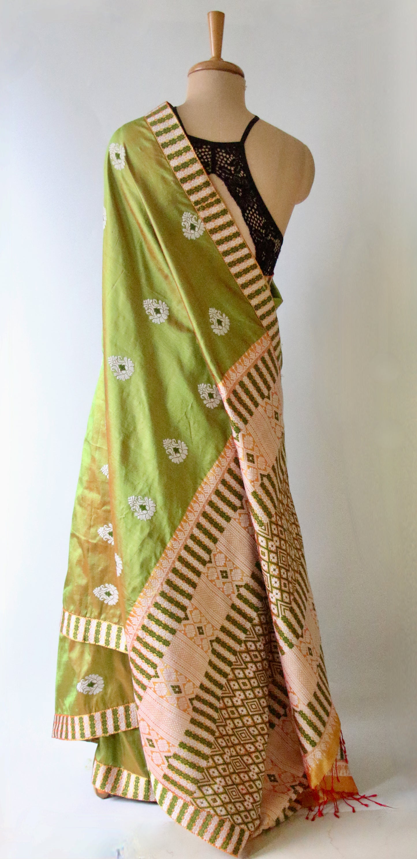Two Tone Green Colour Handloom Mulberry Silk Saree from Assam