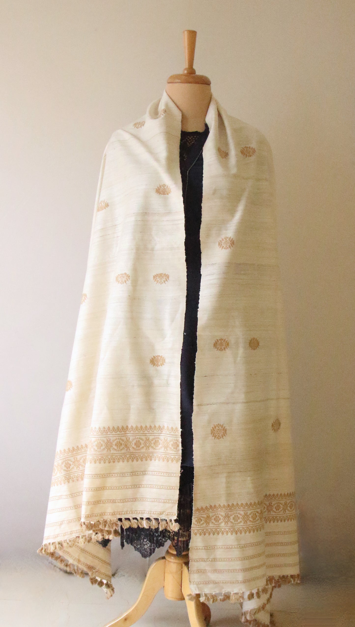 Handloom Eri Silk Shawl in hand spun yarns from Assam