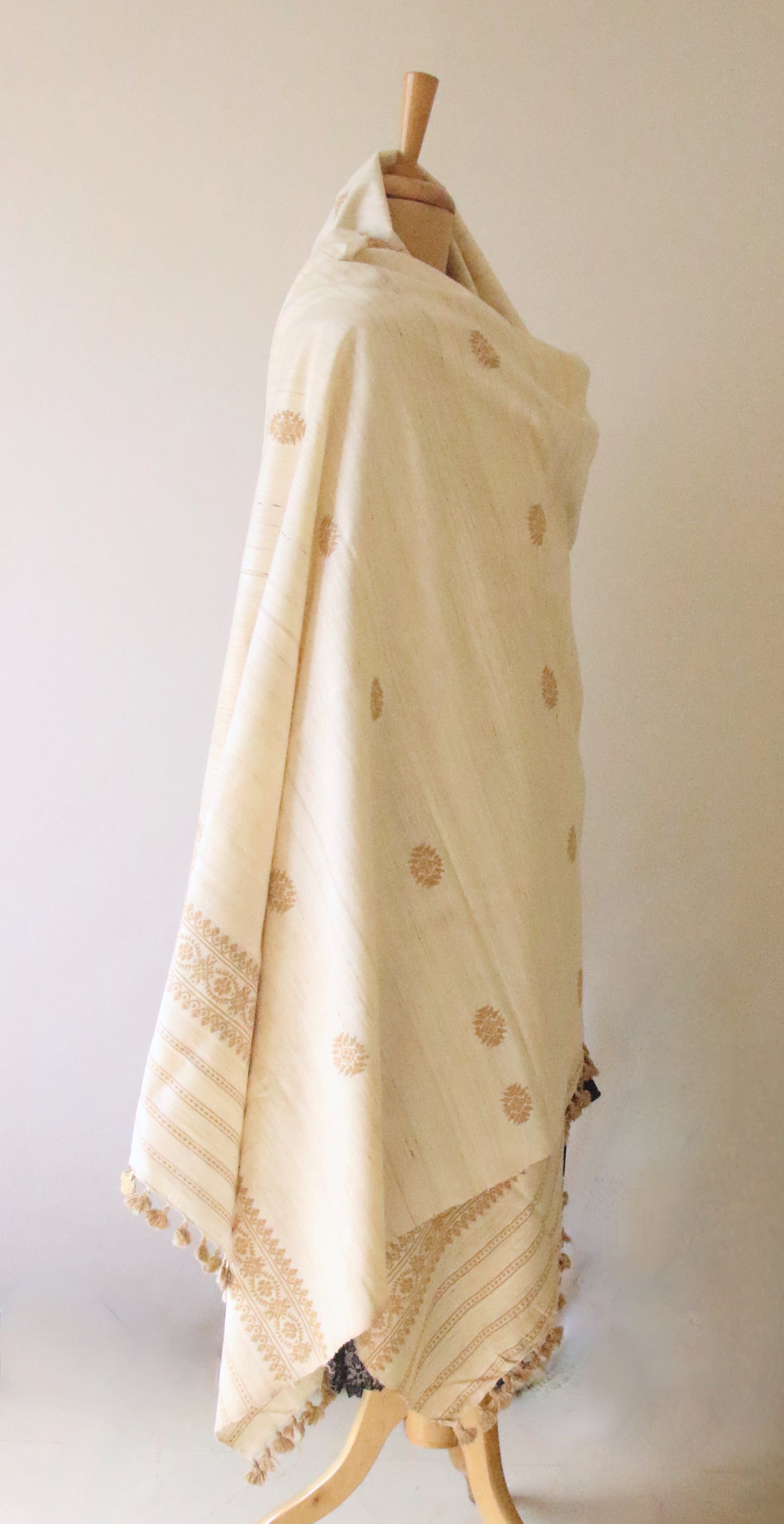 Handloom Eri Silk Shawl in hand spun yarns from Assam