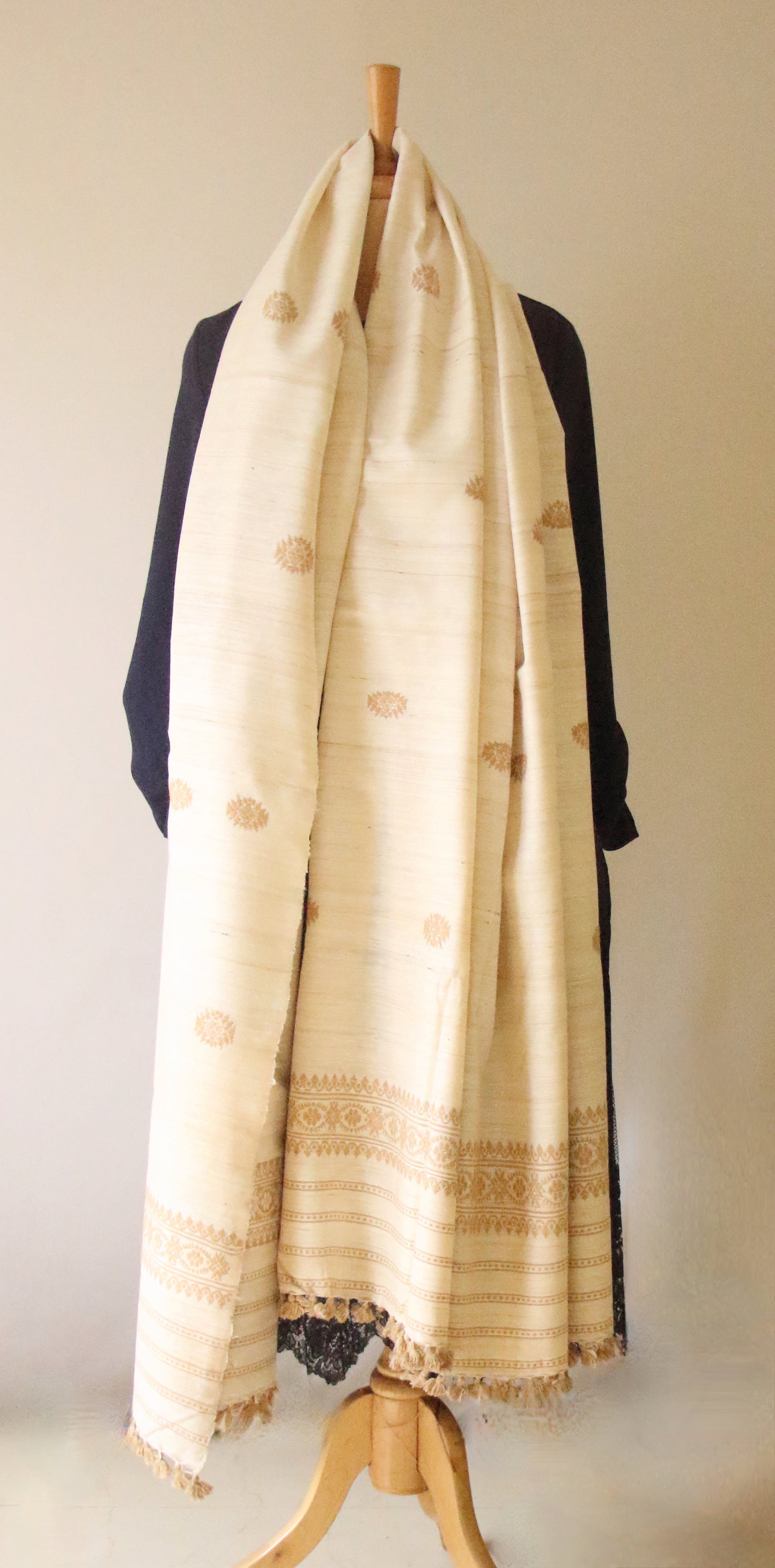 Handloom Eri Silk Shawl in hand spun yarns from Assam