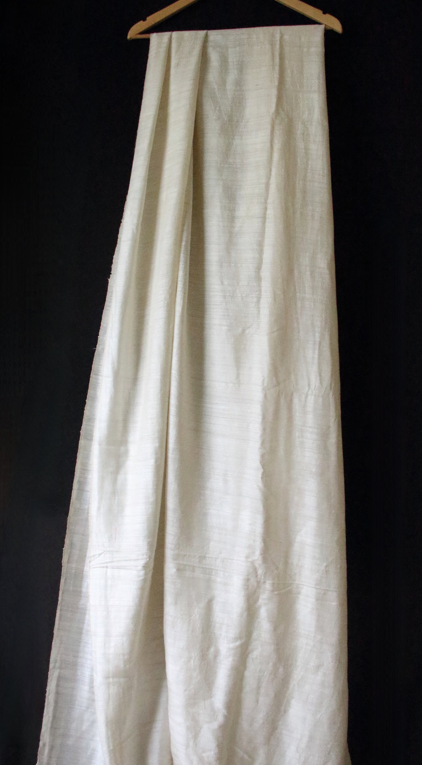 Handloom Mulberry Matka Silk in Natural off White  - width 45"