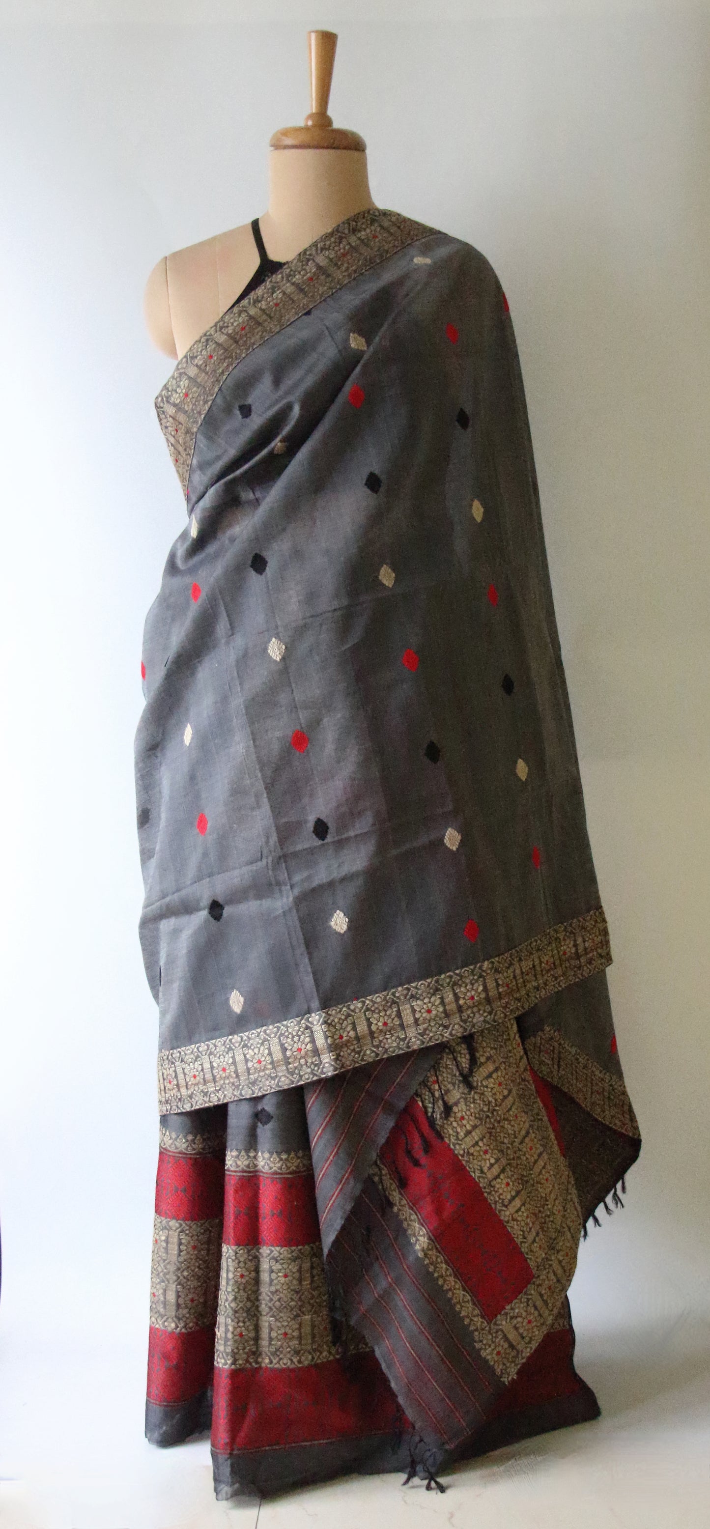 Natural Dyed  Grey Cotton Silk Handloom Mekhela Chador Set