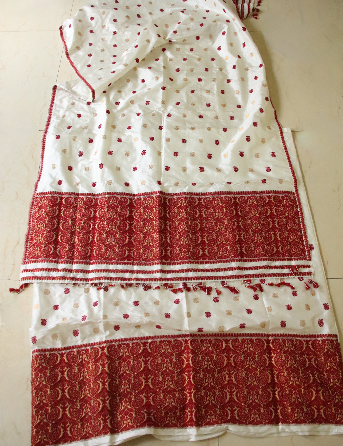 Natural White Traditional Handloom Mulberry Silk Mekhla Chador Set from Assam