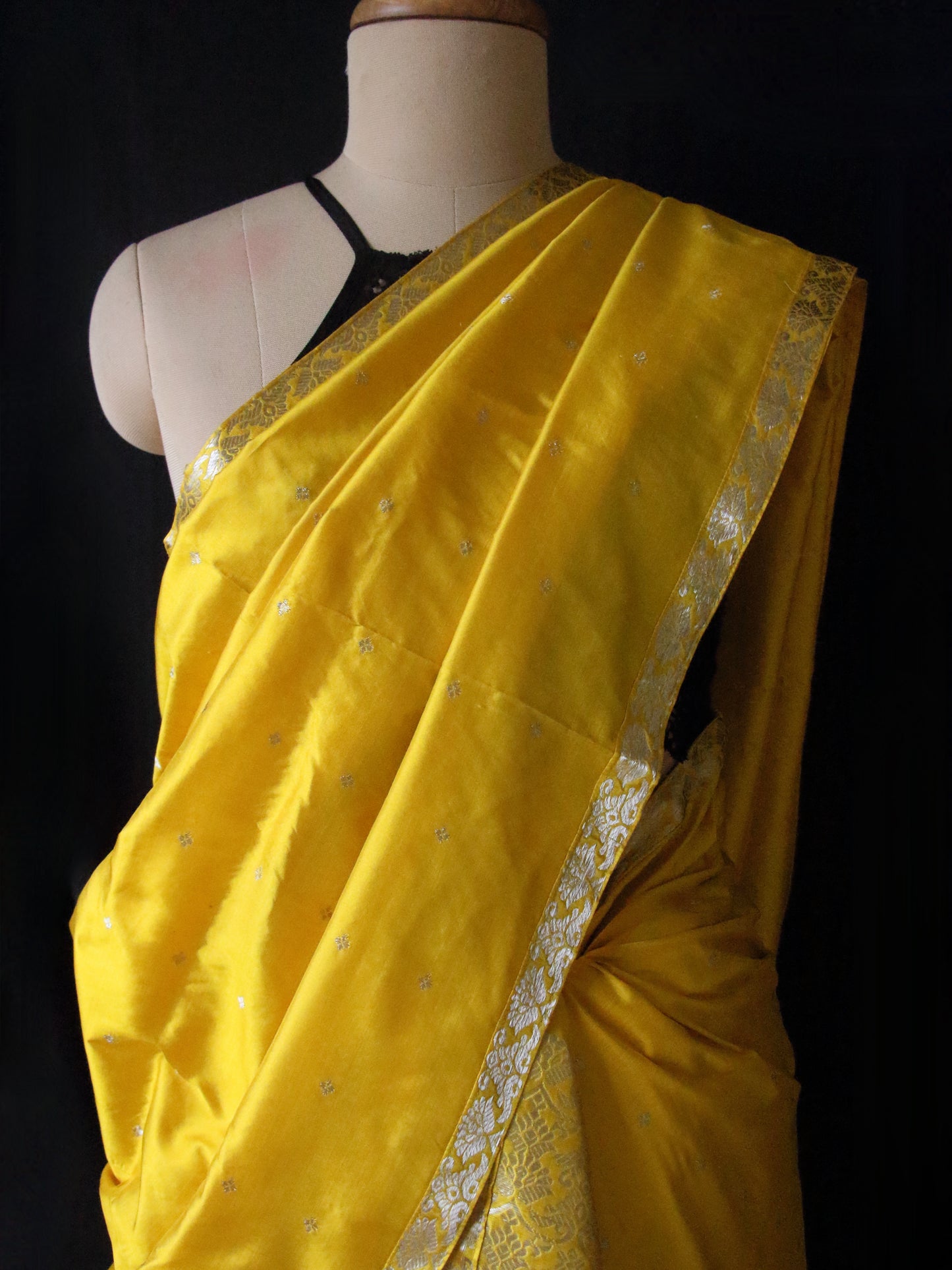 Lemon Yellow Mulberry Silk Traditional Mekhla Chador Set