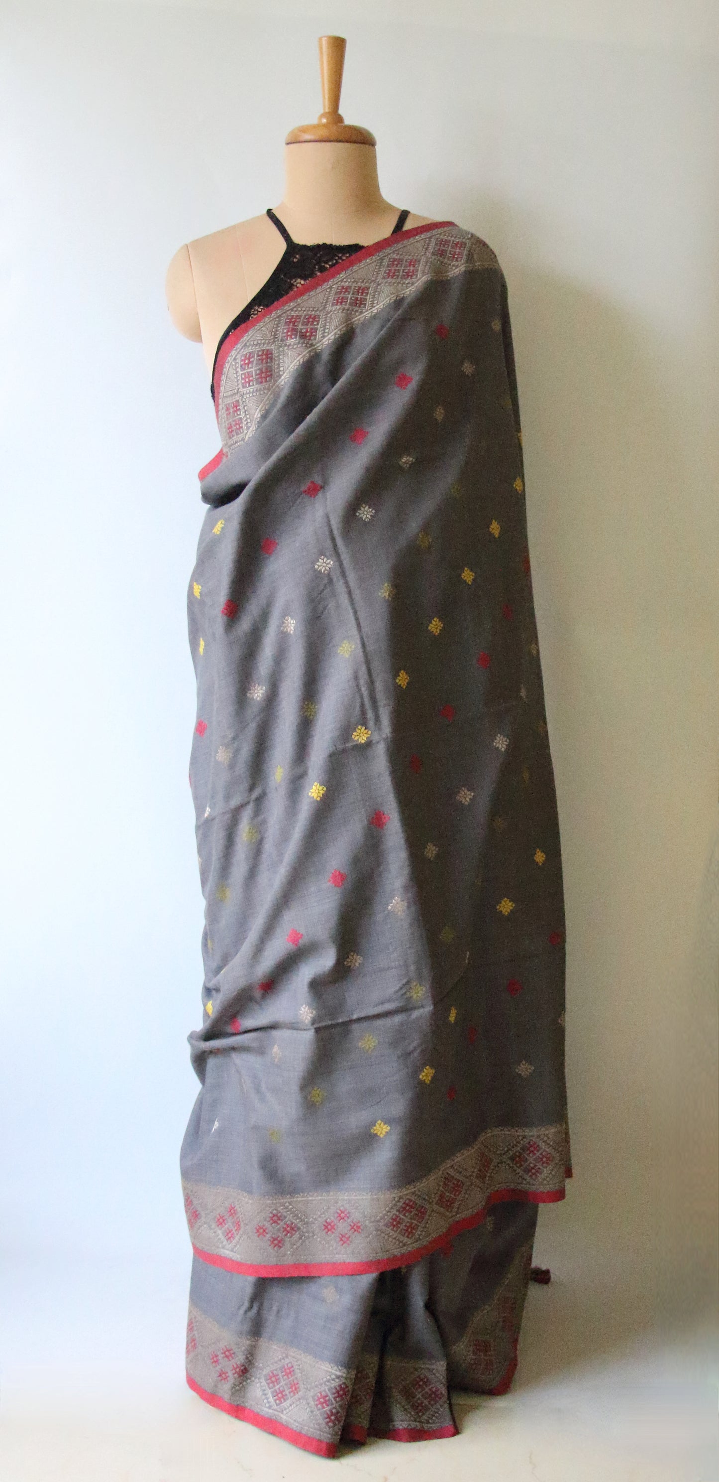 Natural Dyed Grey Handloom Eri Silk  Sari from Assam