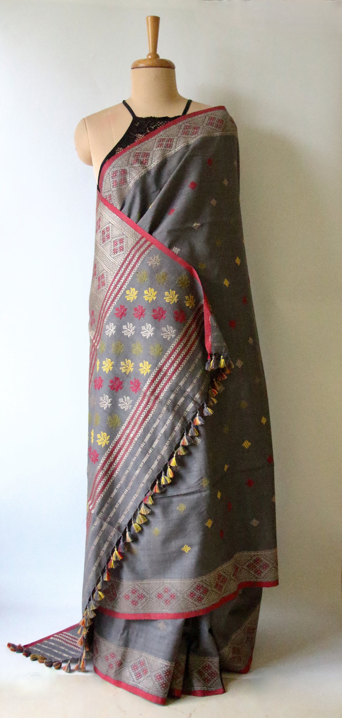 Natural Dyed Grey Handloom Eri Silk  Sari from Assam