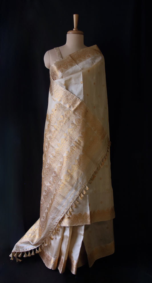 Handloom Tassar Silk Sari with motifs in Golden Zari