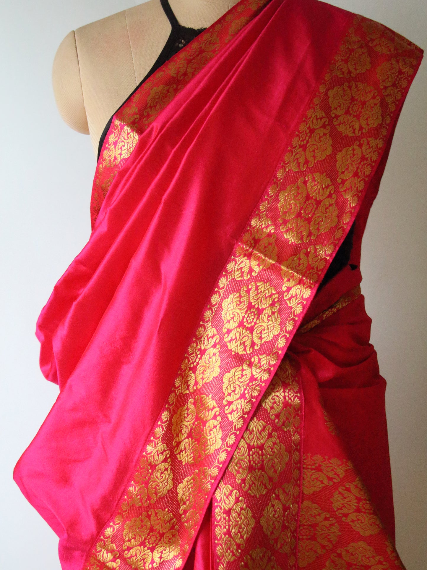Rani Pink  Traditional Handloom Mulberry Silk Mekhla Chador Set from Assam