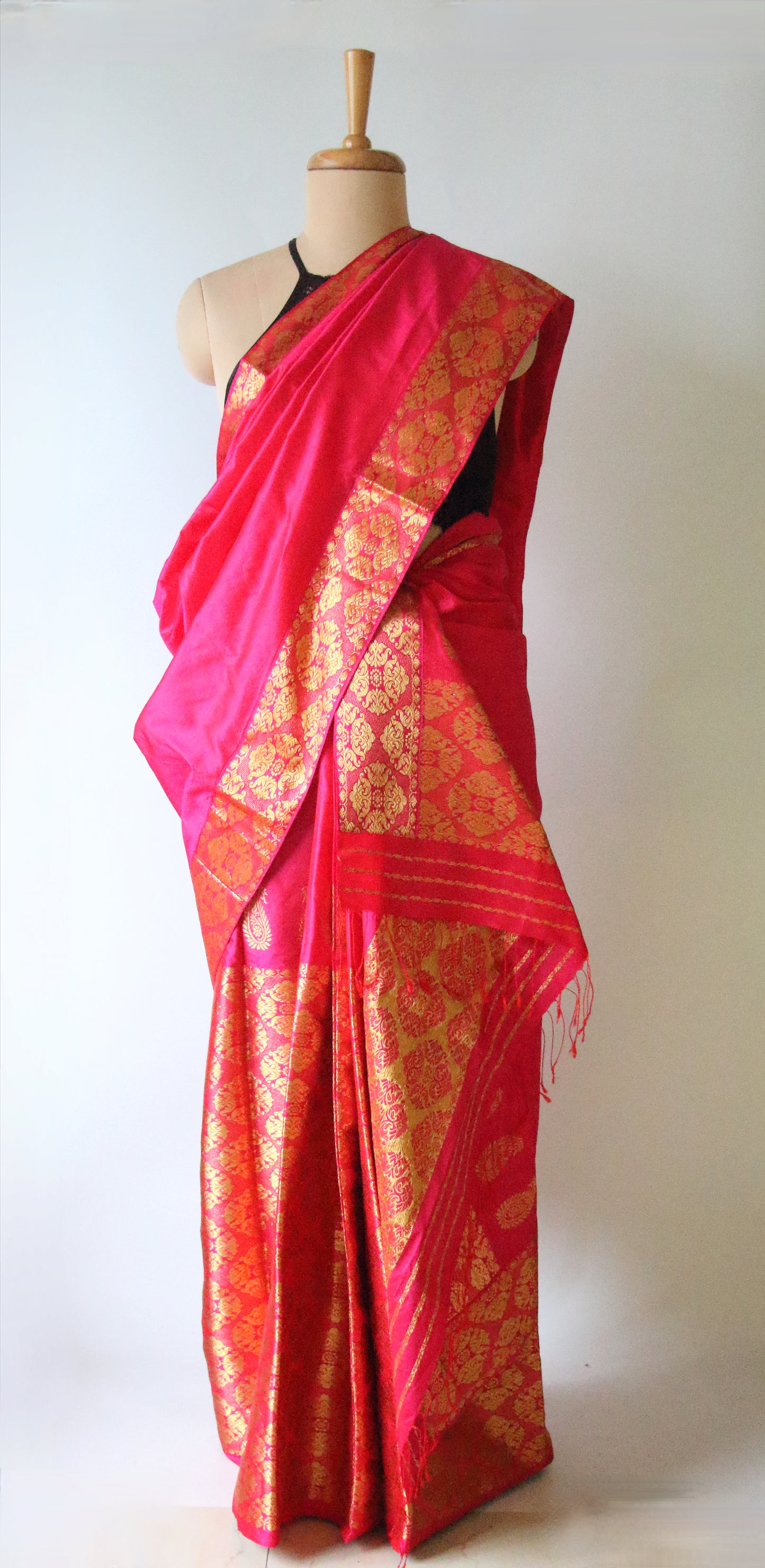 Rani Pink  Traditional Handloom Mulberry Silk Mekhla Chador Set from Assam