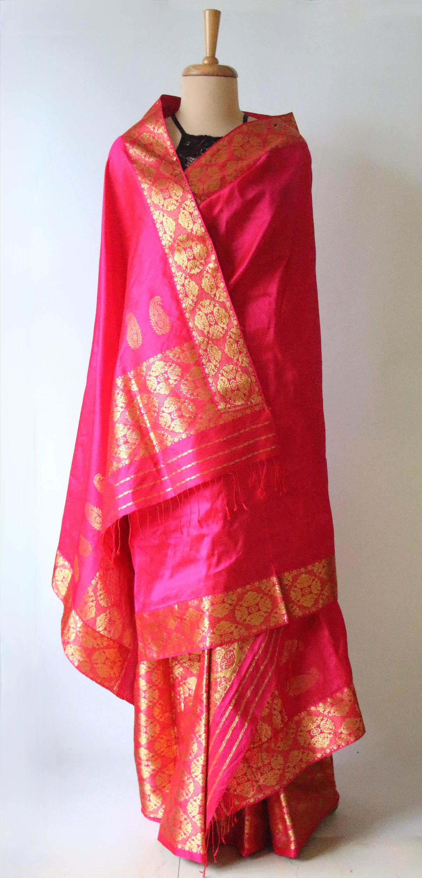 Rani Pink  Traditional Handloom Mulberry Silk Mekhla Chador Set from Assam