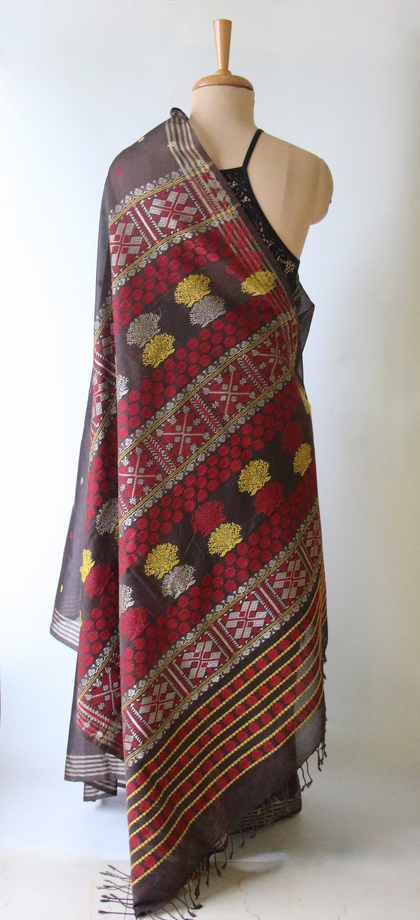 Natural Dyed Handloom Cotton Silk Saree from Assam , India