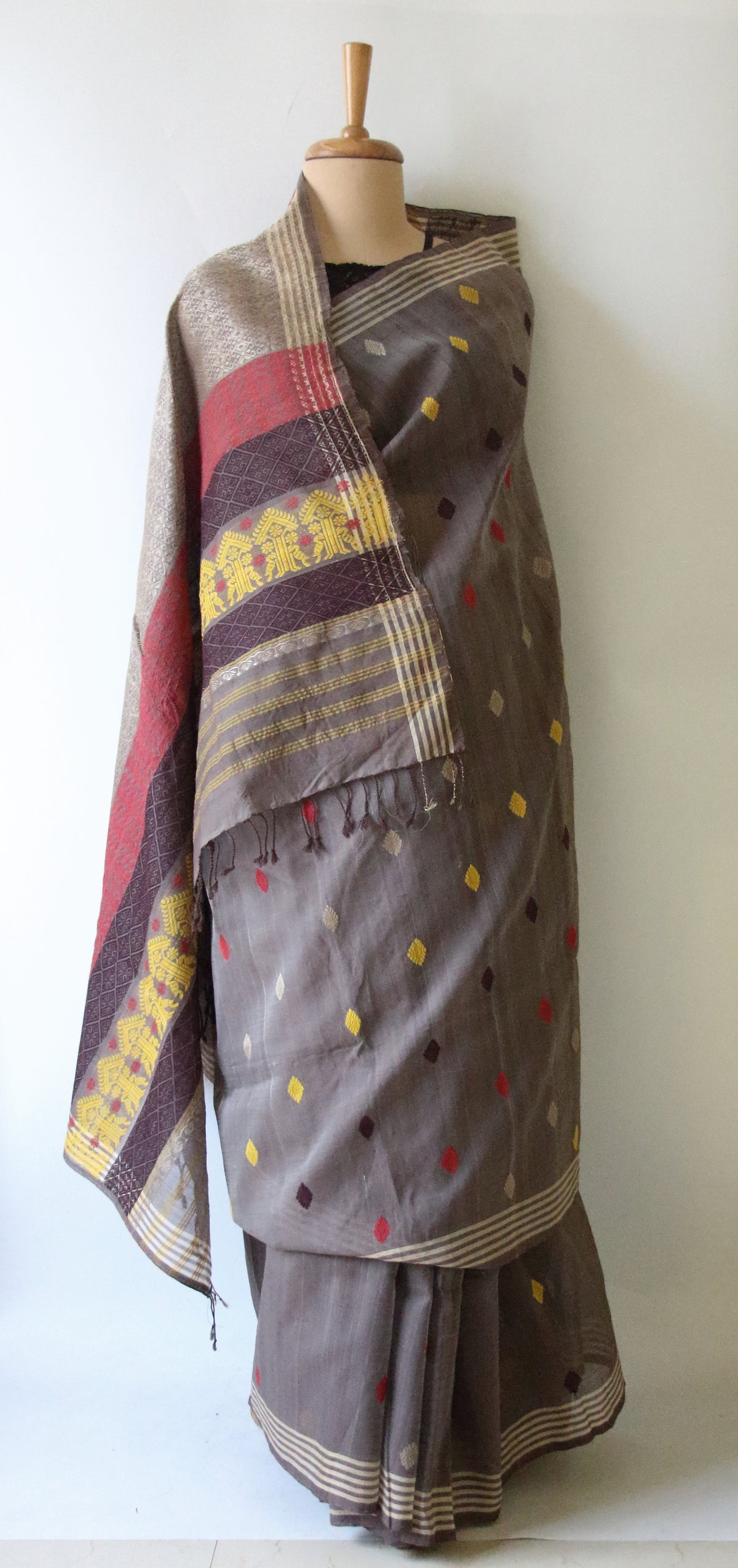 Natural Dyed Grey Handloom Cotton Silk Saree from Assam