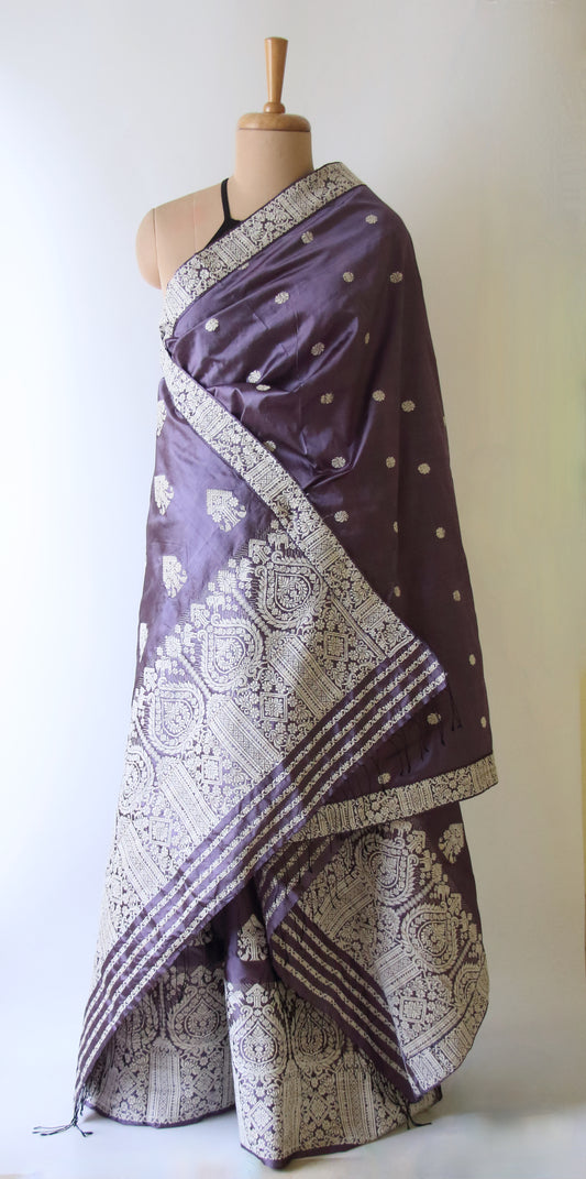 Violet Traditional Handloom Mulberry Silk Mekhla Chador Set