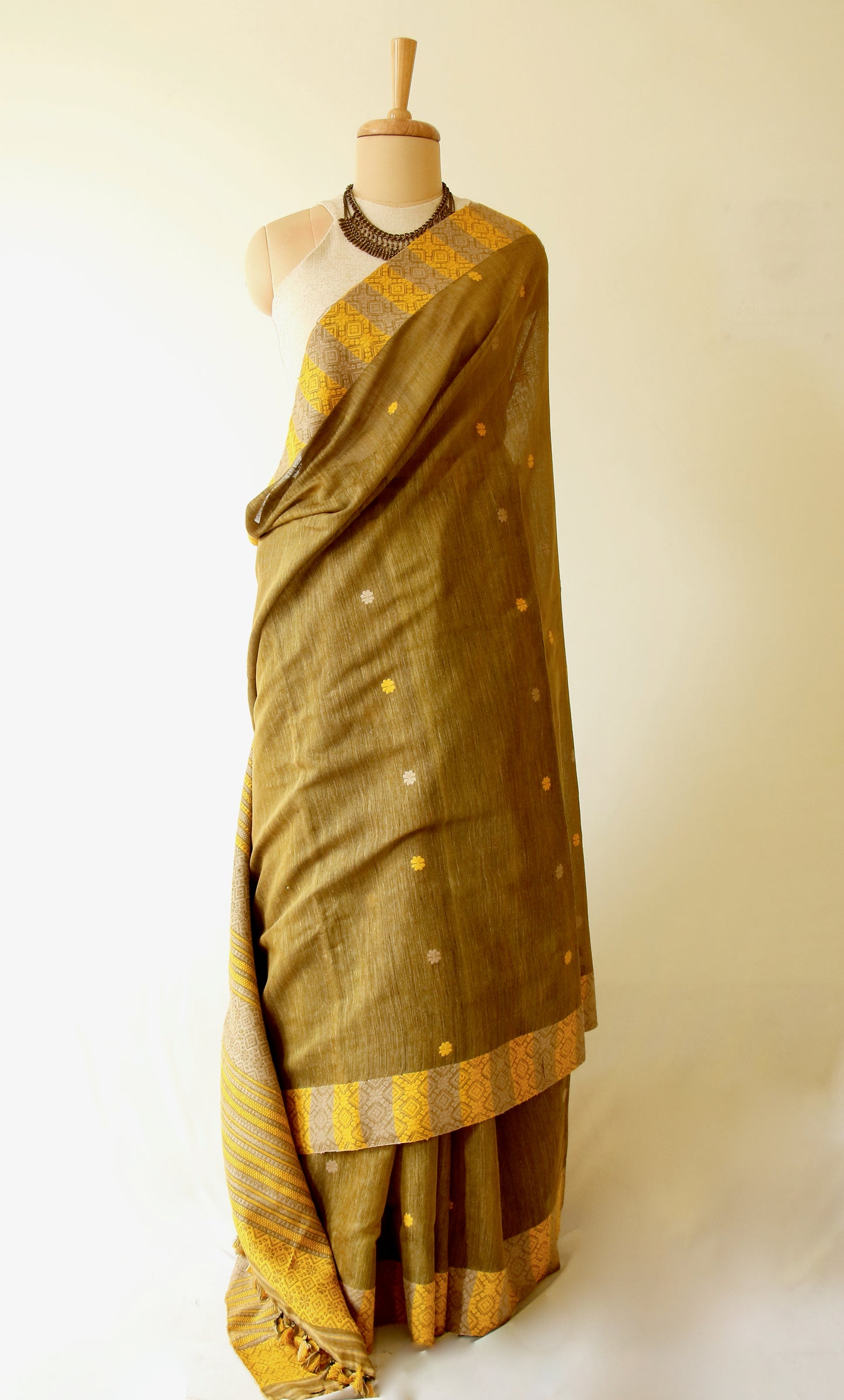 Natural dyed Eri Silk / Mulberry silk handloom saree from Assam